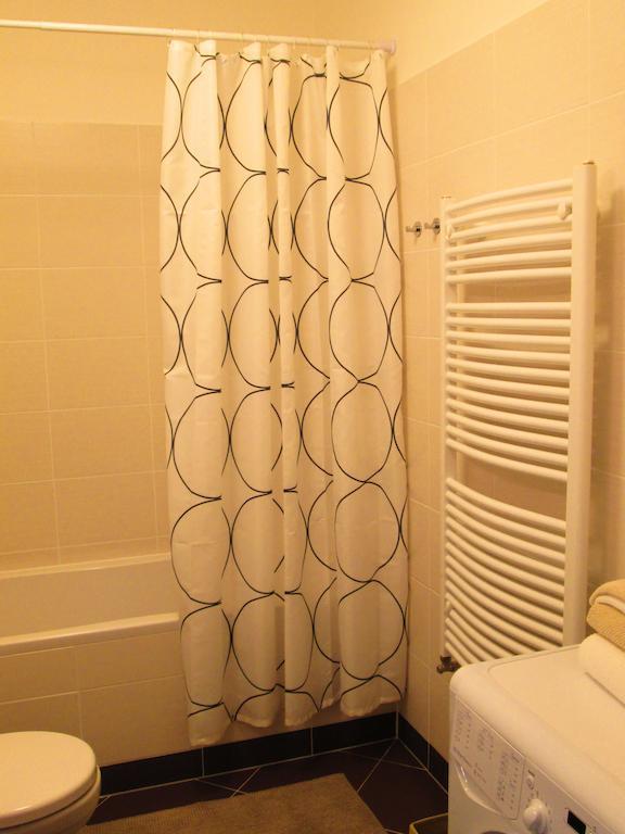 Leongargt Apartments Praha Bagian luar foto